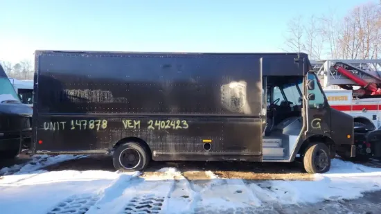 Picture of 2009-freightliner-mt55-chassis-truck-delivery